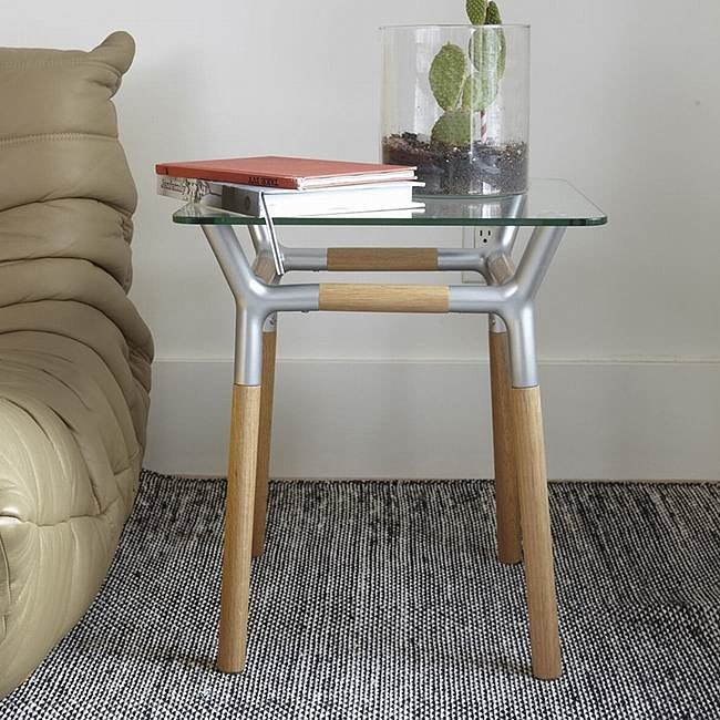 Столик придиванный konnect 