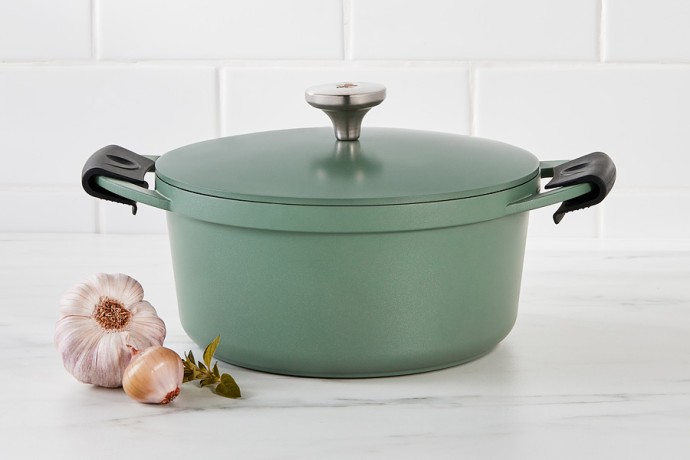 Кастрюля Agile, зелёная, 24 см, 4,2 л. Maxwell & Williams