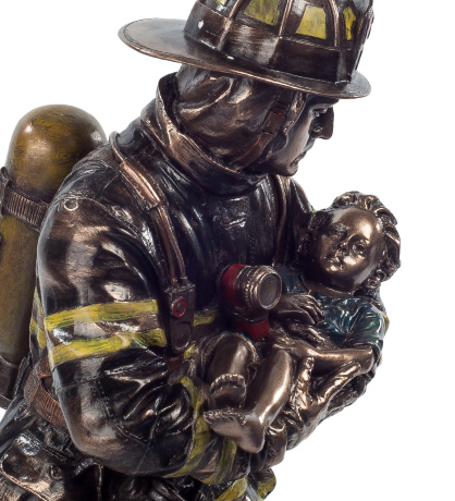 WS-199 Статуэтка "Пожарный Спасатель"