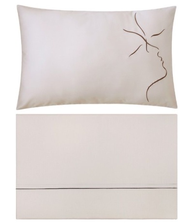 Комплект постельного белья "KISS", сатин, 200х220+240x260+2(50х70)см. бежевый/шоколадный, Bovi