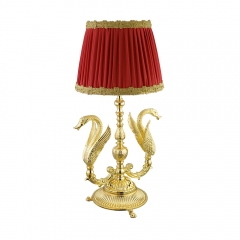 Лампа настольная Лебеди Luxor, абажур ткань с золотой оторочкой, золото