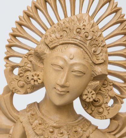 15-018 Статуэтка "Балийская танцовщица" крок. Дерево