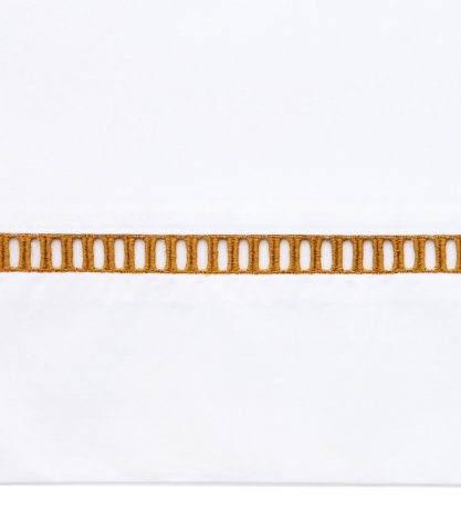 Наволочка с запахом "SAN MARCO", перкаль, 70х70 см. белый/золотой, BOVI