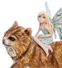 GA-95 Статуэтка "Маленькая фея с котом"