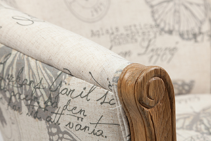 Кресло будуарное бежевое с принтом Cabriole