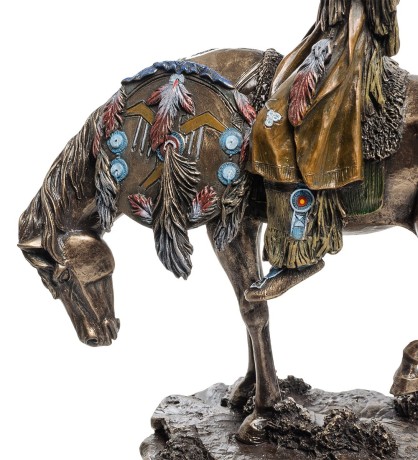 WS-473 Статуэтка "Индеец с трофеем"