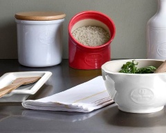 Солонка 10 см. гранат, Emile Henry