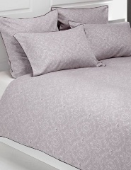 Комплект постельного белья "MEDALION 2", сатин-жаккард, 150х210+220x240+50х70см. баклажан/серый жемчуг, Bovi