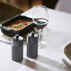 Набор подарочный мельниц для соли и перца, 12 см. Line Night Chiс Peugeot