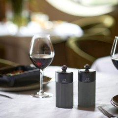 Набор подарочный мельниц для соли и перца, 12 см. Line Night Chiс Peugeot