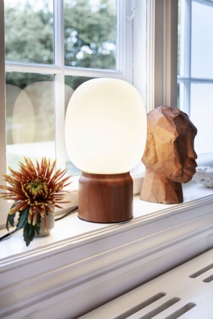 Настольный светильник, Ø22cm, опал/дерево CREAM Halo Design