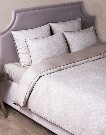 Комплект постельного белья "MEDALION", сатин-жаккард, 150х210+220x240+50х70см. серо-бежевый, Bovi