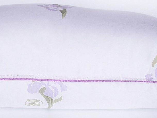 Подушка средняя с бамбуковым волокном "Радужный ирис", 68х68, из хлопка с фирменным дизайном, Natures