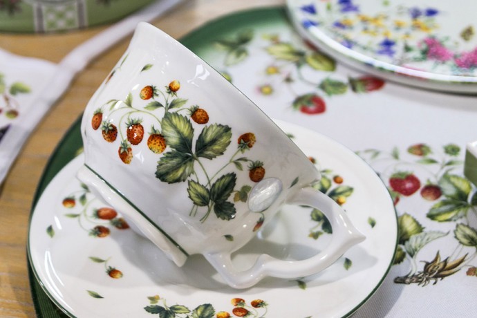 Чашка с блюдцем Земляника, 0,34 л. Carmani