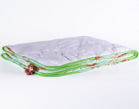 Одеяло всесезонное для детей, декор кружевом, с бамбуком в хлопковом чехле "Бамбуковый медвежонок", 110х140 см. Natures