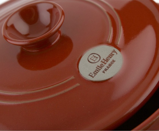 Кастрюля керамическая жаропрочная Emile Henry, гранат, 22 см. 2,5 л.