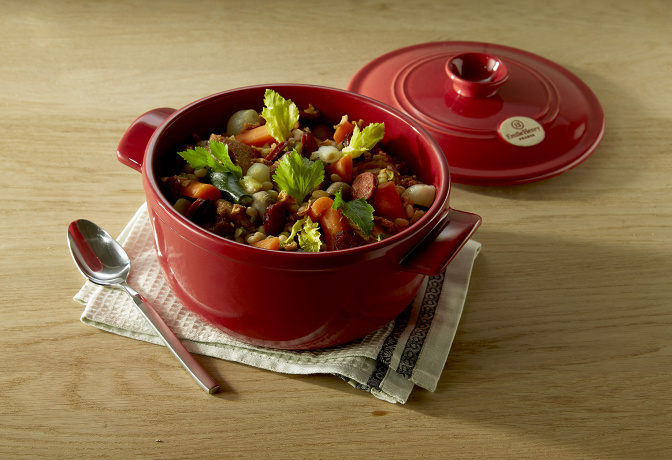 Кастрюля керамическая жаропрочная Emile Henry, гранат, 22 см. 2,5 л.