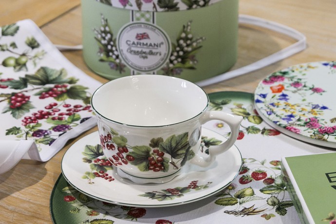 Чашка с блюдцем Красная смородина, 0,34 л. Carmani