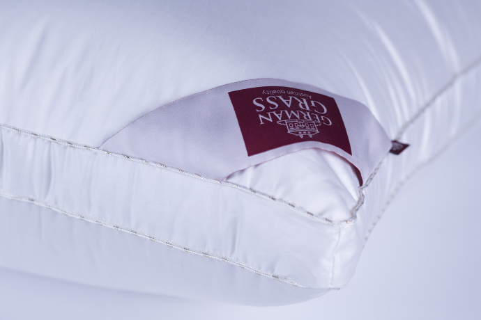 Подушка QUEEN DOWN GRASS средняя 68х68