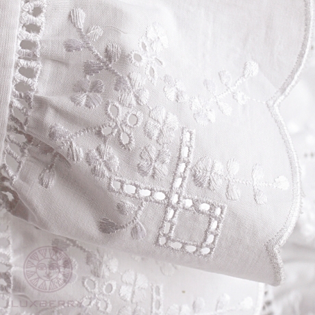 Наволочка декоративная "CLASSIC" BOVI 42х42 см. перкаль, белый