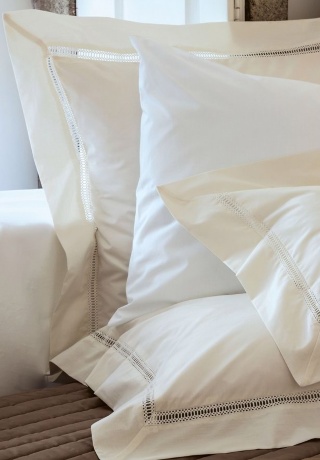 Комплект постельного белья "MEDICI", перкаль, 200х220+240x260+2(50х70)см. экрю, BOVI