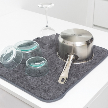 Коврик из микрофибры для сушки посуды (47x40 см) серый Brabantia