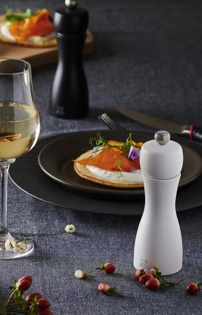 Набор мельниц для соли и перца, 15 см. Tahiti Peugeot, белый+черный