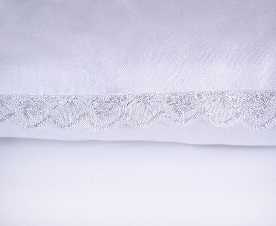 Подушка регулируемая для детей, с бамбуком в хлопковом чехле, декор кружевом, стеганая "Бамбуковый медвежонок", 40х60 см. Natures