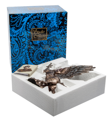 WS-633/ 1 Статуэтка "Женщина на грифоне" (Гюстав Моро)