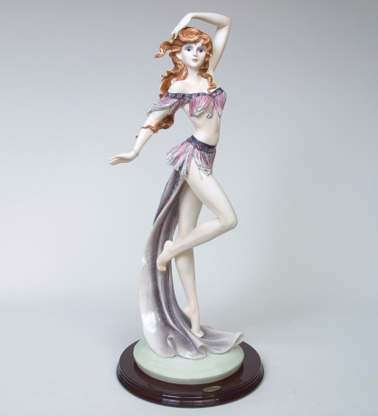 GA-05 Статуэтка "Танцующая Леди"