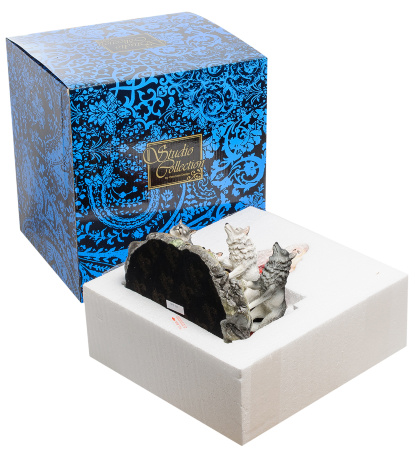 WS-263 Статуэтка в стиле Фэнтези "Девушка и волки" (Р.Томпсон)