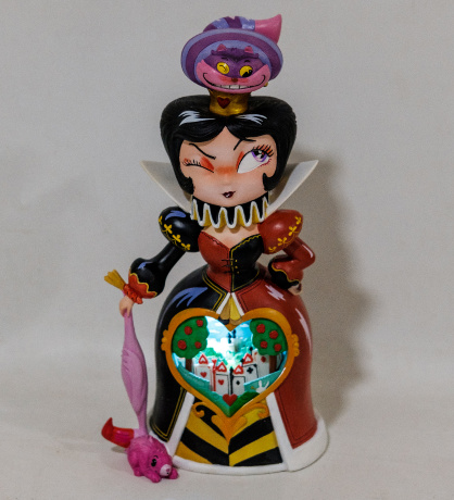 Disney-6001036 Фигурка "Королева Червей (Игра в крикет)"