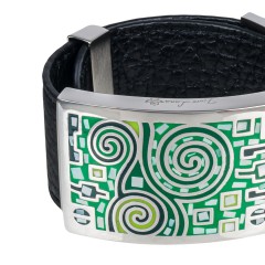 Браслет на кожаном черном ремешке