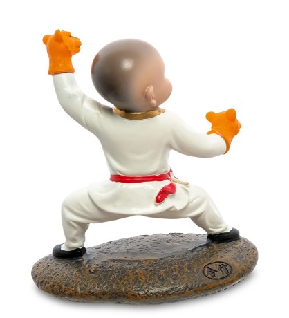 MN-218 Фигурка "Каратист"