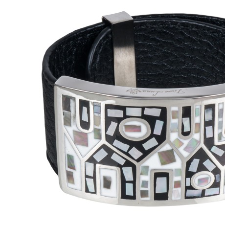 Браслет на кожаном черном ремешке