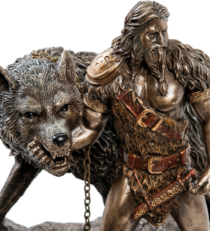 WS-921 Статуэтка "Тюр - бог воинской храбрости и Враг богов - Фенрир"