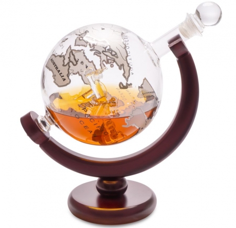 Декантер для виски с деревянной подставкой Globe, 0.8 л. Balvi