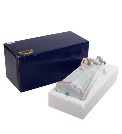 CMS-20/33 Статуэтка "Ангелиса" (Pavone)