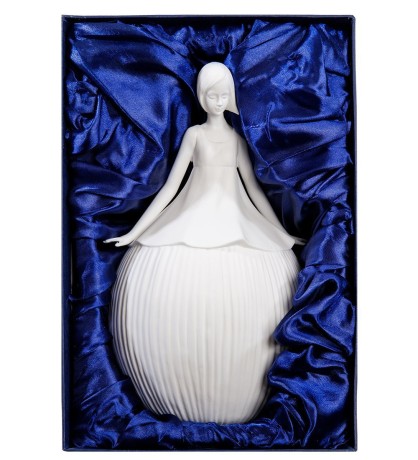 JP-186/ 9 Статуэтка с подсветкой "Леди" (Pavone)