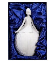 JP-186/ 9 Статуэтка с подсветкой "Леди" (Pavone)