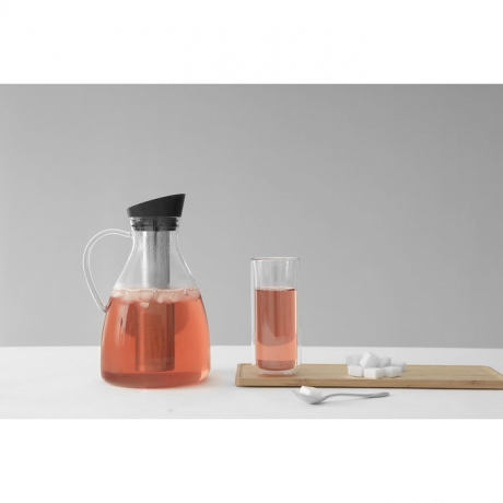 Графин с ситечком для холодного чая Infusion™ 2 л. Viva Scandinavia