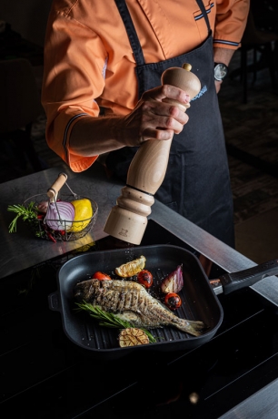 Cковорода индукционная гриль со съемной ручкой, 28 x 28 см. Gastrolux