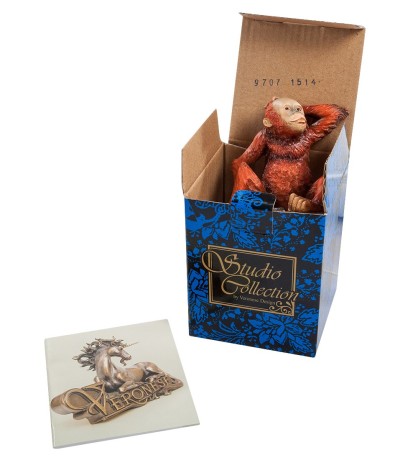 WS-762 Статуэтка "Детеныш орангутанга"