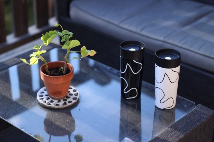 Термокружка для путешествий Click n' Sip™ черная вакуумная