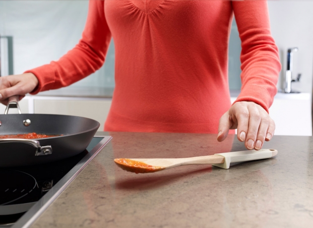 Ложка деревянная Elevate™ кремовая