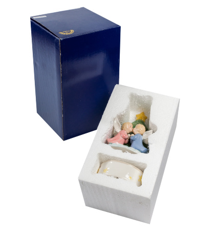 CMS-11/45 Музыкальная статуэтка "Рождественский поцелуй " (Pavone)