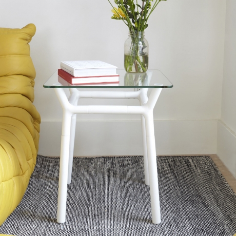 Столик придиванный Konnect, белый, Umbra
