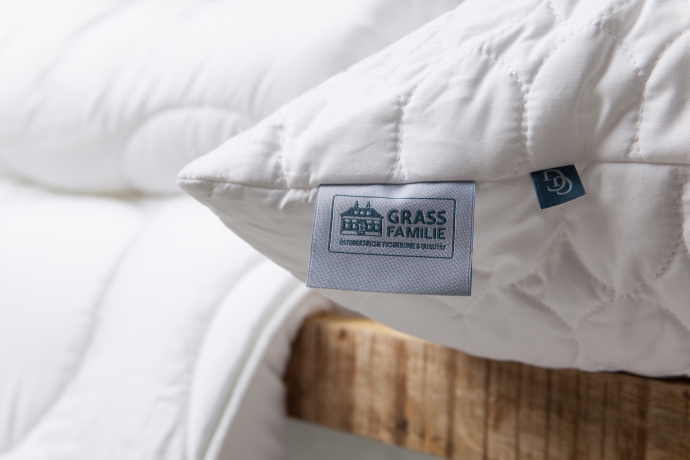 Подушка TENCEL FAMILIE BIO регулируемая 68х68