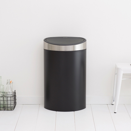 Мусорный бак Touch Bin New (40 л), Черный матовый, крышка стальная матовая Brabantia