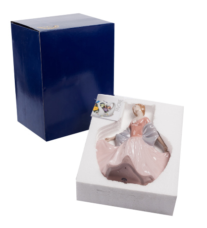 CMS-20/22 Статуэтка "Леди" (Pavone)